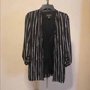 NYC Classic Black and White Blazer‎